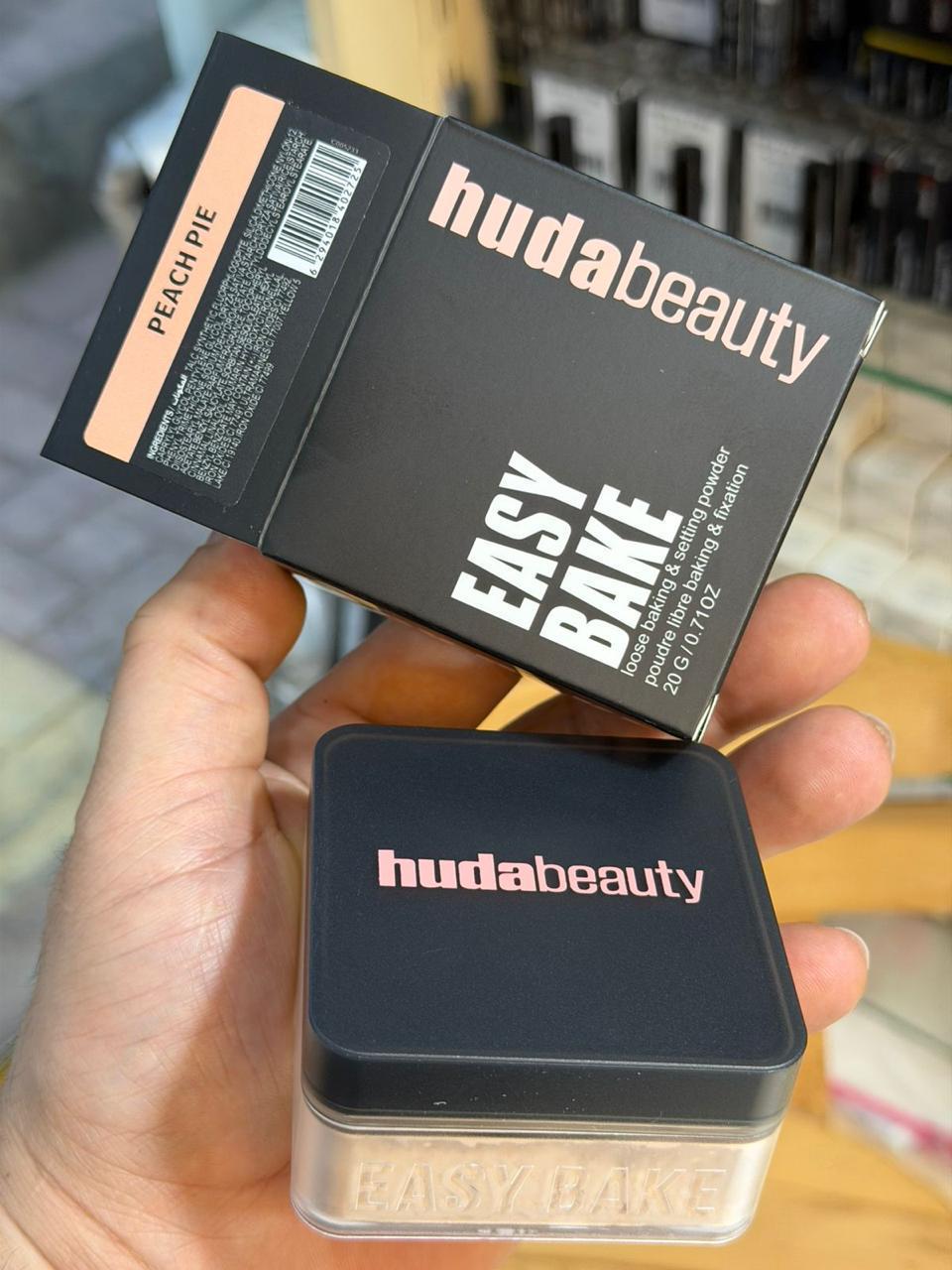 Huda Beauty Loose Powder